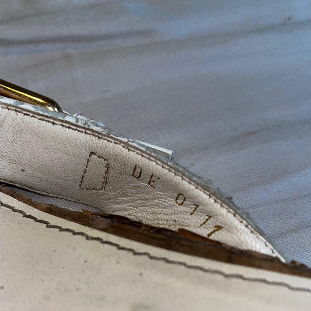 Louis Vuitton White Multicolor Monogram Thong Sandals - Picture 7 of 8
